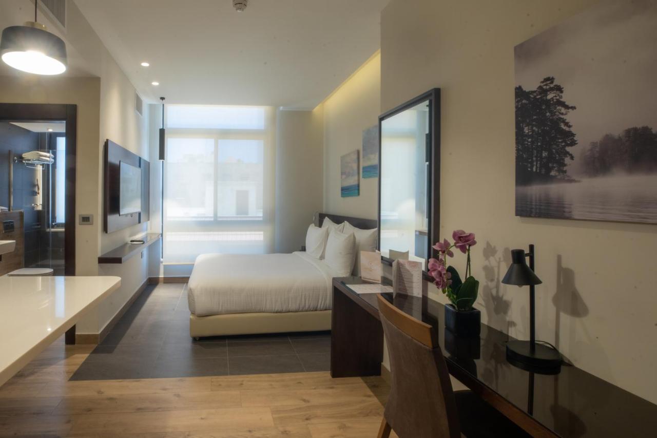 The Compass Hotel Ammán Kültér fotó