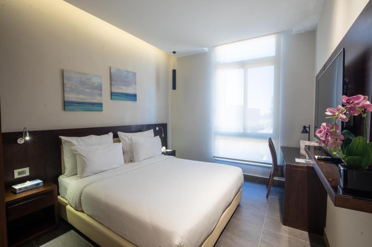 The Compass Hotel Ammán Kültér fotó
